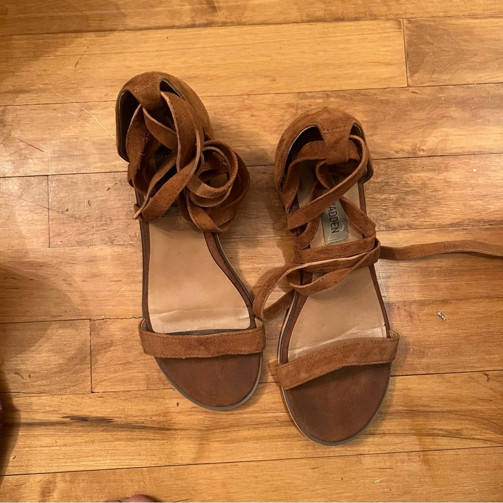 Steve Madden Rizzaa Tie up sandals